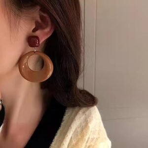 Single Large Saturn Blow Earring