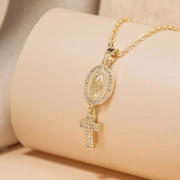 Pendant Necklaces